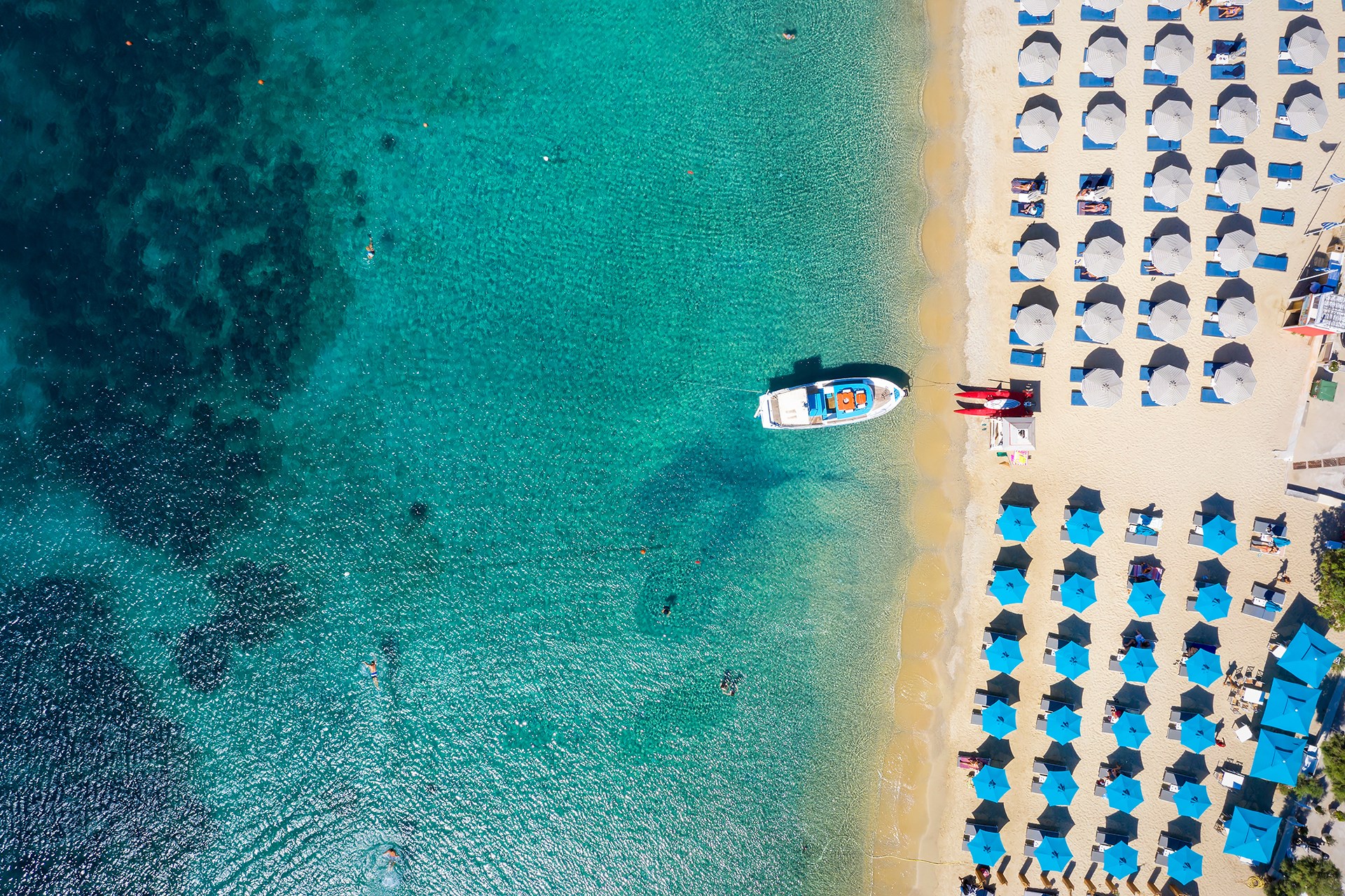 The 6 best beach clubs in Greece you can enjoy this summer
