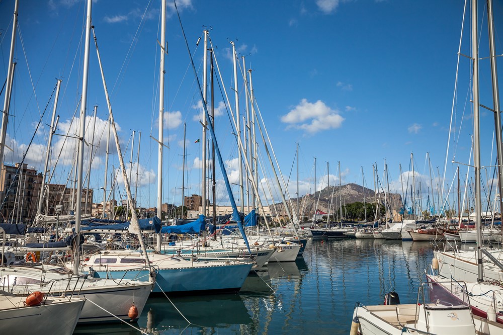 img:https://www.thethinkingtraveller.com/Media/Resized/SICILY%20local%20areas/Sicilian%20Emigration/1000/TTT_Sicily_Palermo_OCT17_092.jpg