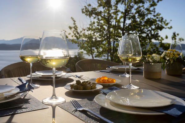 Curated In-Villa Wine Delivery