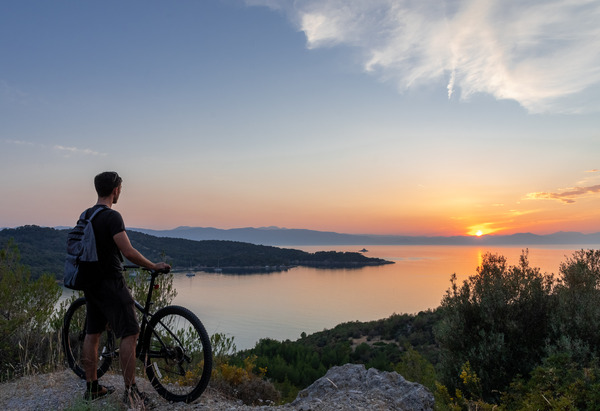 Scenic Bike Tours & Rentals