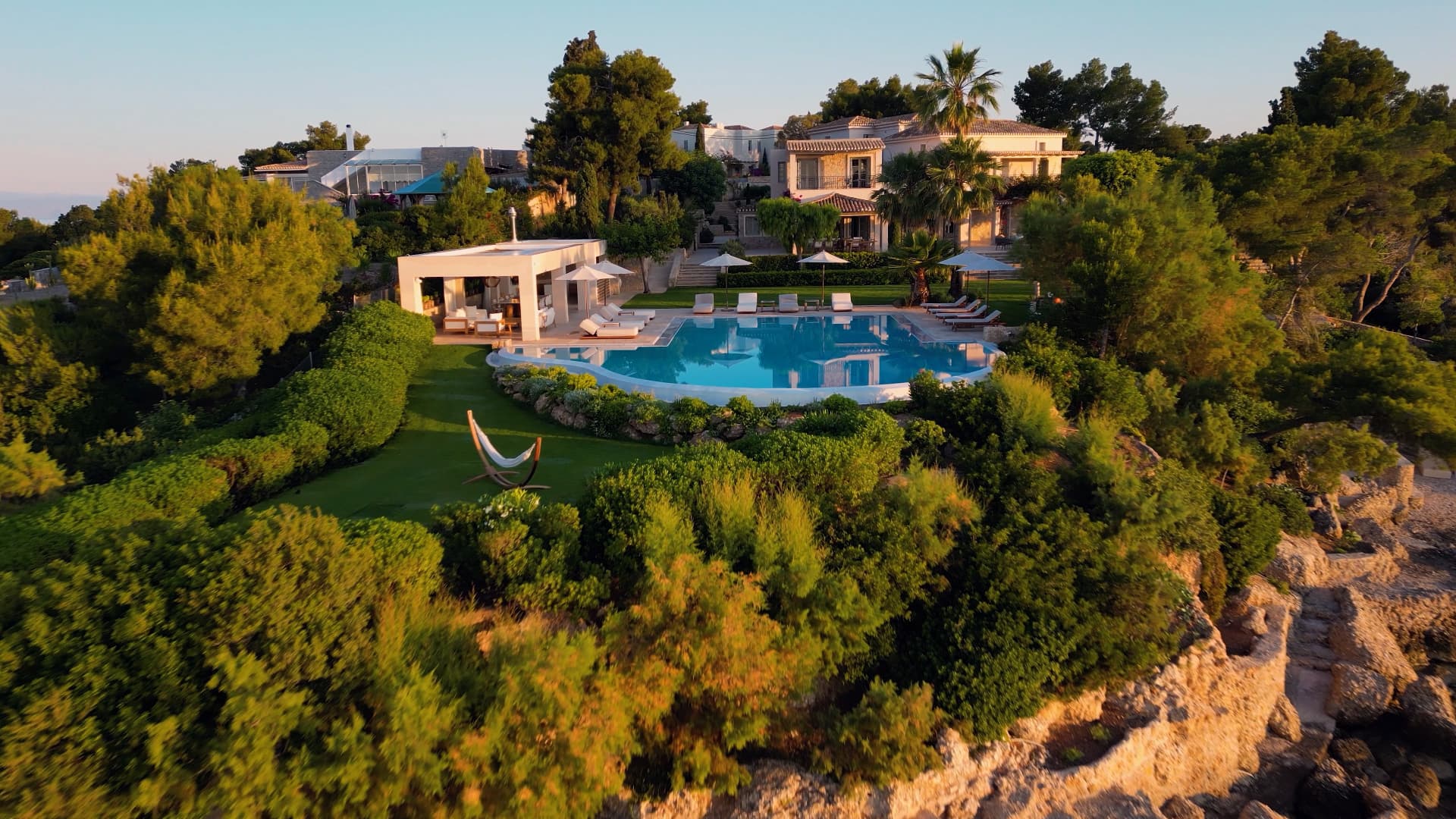 Extraordinary Villas, Lifelong Memories