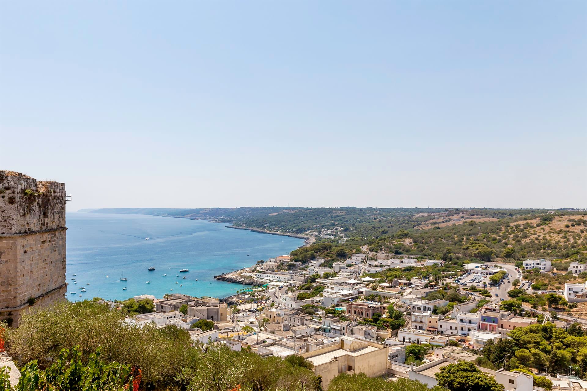 Castro Travel Guide