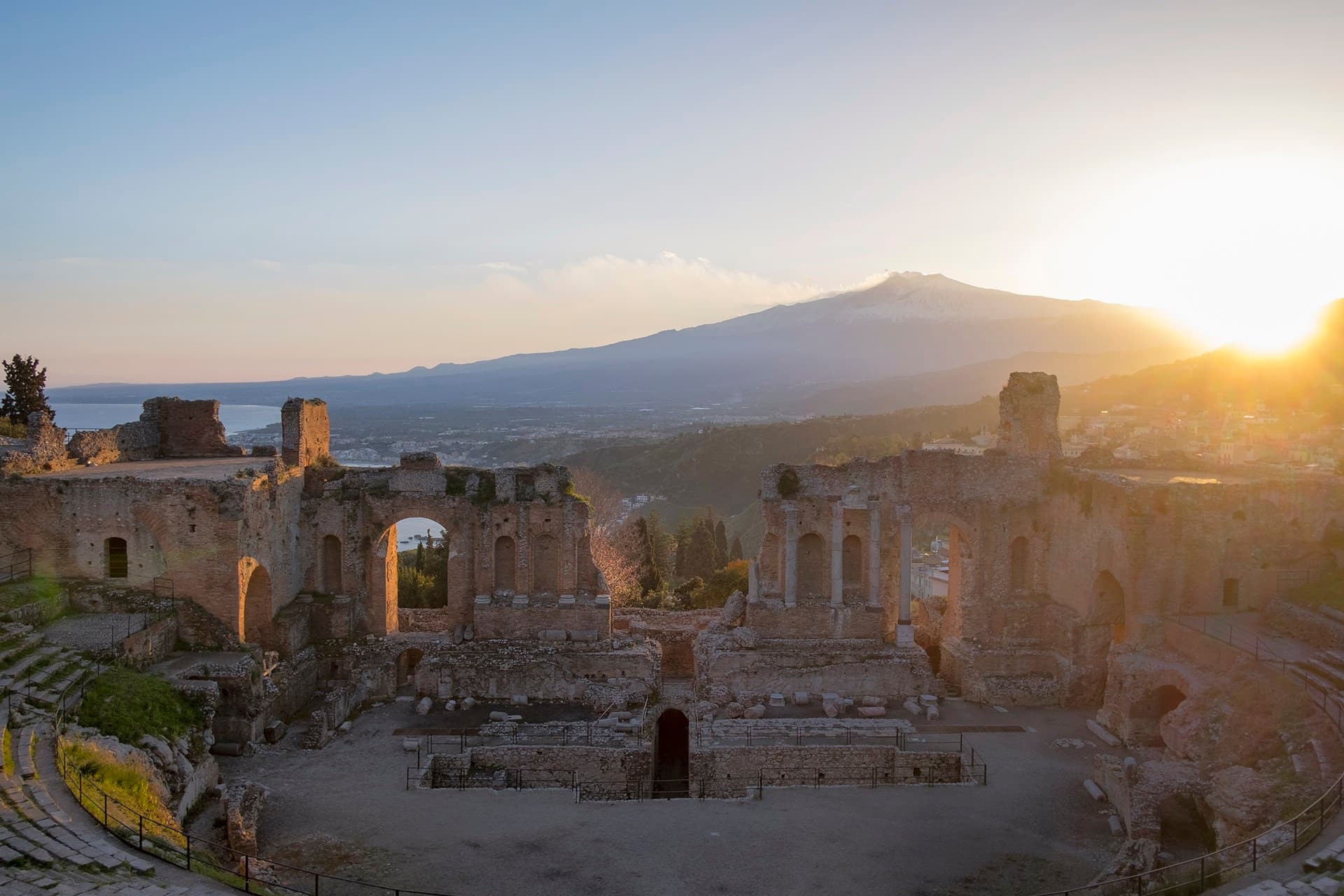 Taormina Travel Guide