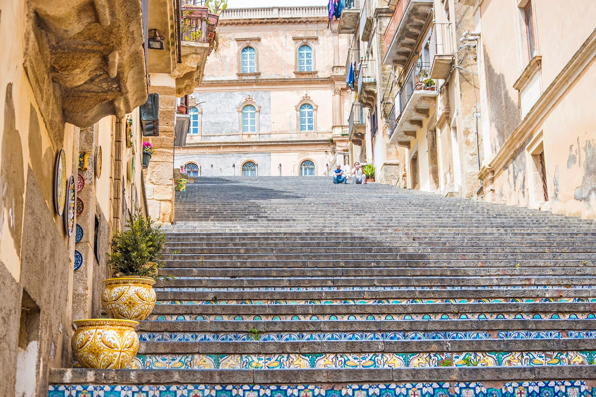 Caltagirone Travel Guide