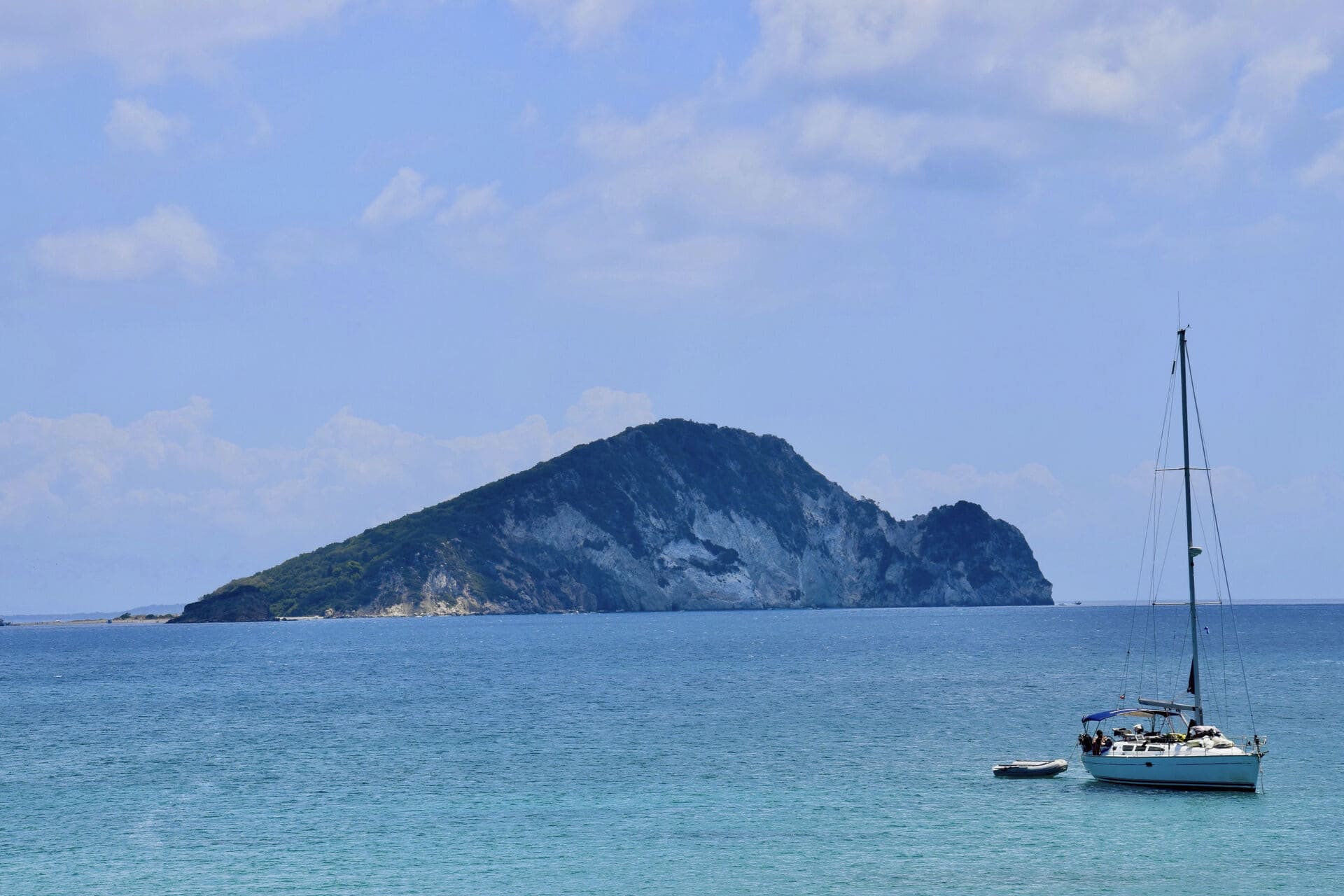 img:https://www.thethinkingtraveller.com/media/Blog%20Images/11%20JUNE%202025/Day%20Trips.jpg