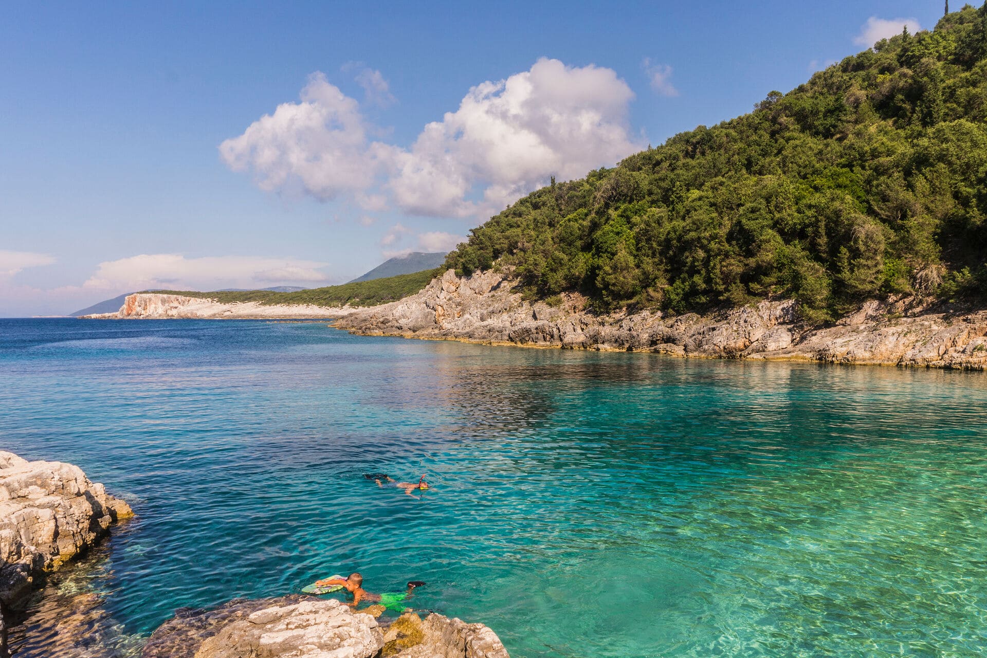 img:https://www.thethinkingtraveller.com/media/Blog%20Images/11%20JUNE%202025/Kefalonia%20Cave%20Exploration.jpg