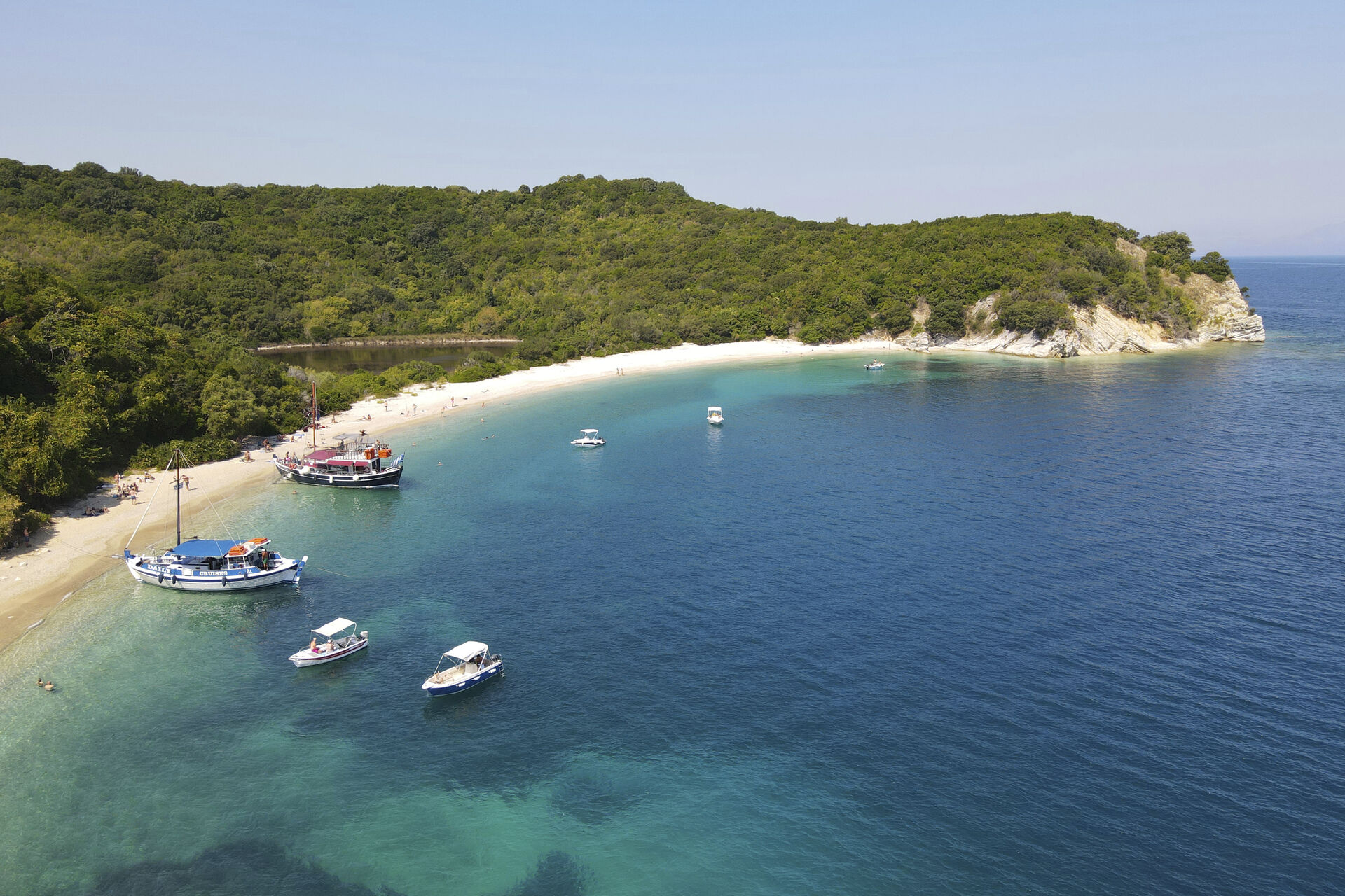 img:https://www.thethinkingtraveller.com/media/Blog%20Images/20%20MAY%202025/Beaches%20and%20Costal%20Attractions.jpg