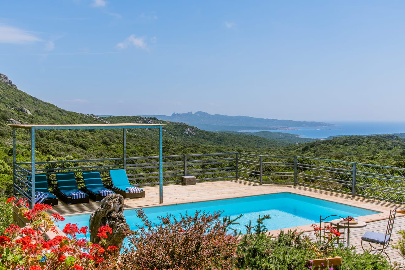 img:https://www.thethinkingtraveller.com/media/Blog%20Images/HONEYMOON%20destinations%20eruope/TTT_Corsica_L_Alpana_MAY22_10.jpg