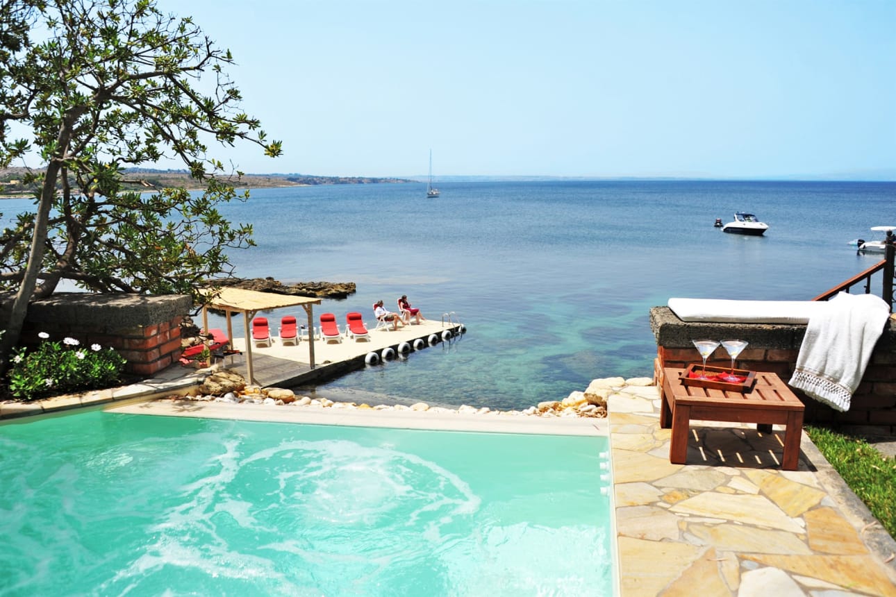 img:https://www.thethinkingtraveller.com/media/Blog%20Images/HONEYMOON%20destinations%20eruope/Think_Scicily_Estiva_(41)%203x2.jpg
