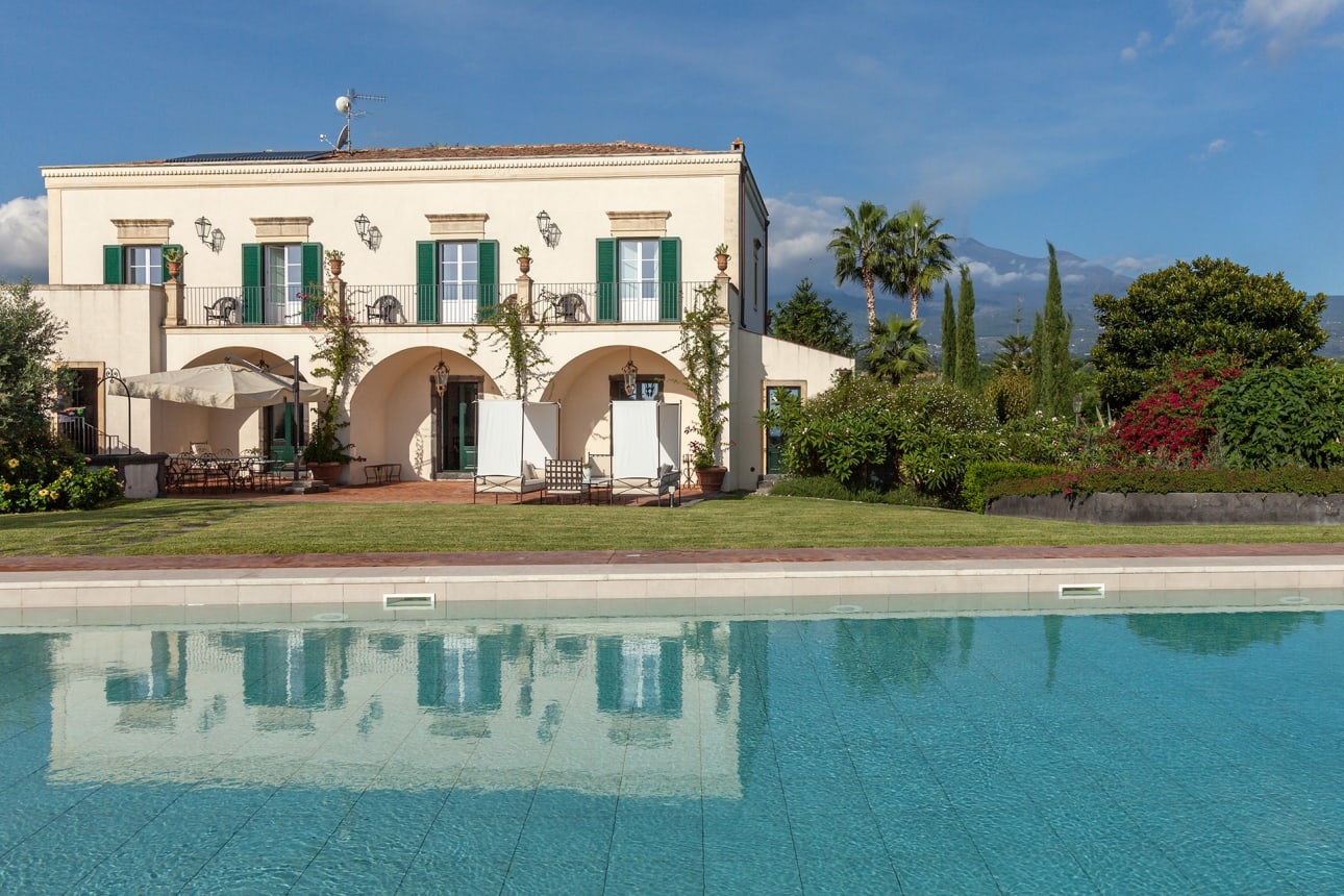 img:https://www.thethinkingtraveller.com/media/Blog%20Images/luxury%20italy%20family%20holidays/TTT_Sicily_Don_Venerando_OCT19_33%20(1).jpg