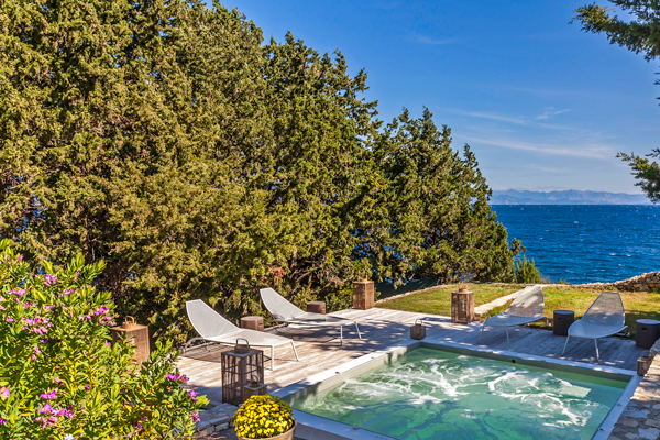 Alati Bay