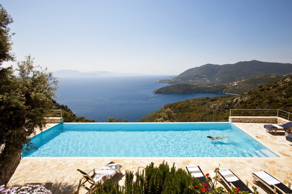 img:https://www.thethinkingtraveller.com/media/Resized/GREECE%20villas/Cape%20Lougi/1000/Think_Ionian_Islands_Cape_Lougi%20(24).jpg