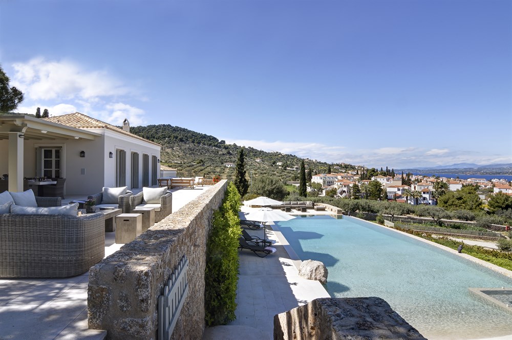 VILLA VUITTON - Luxury Villa experiences in Greece 