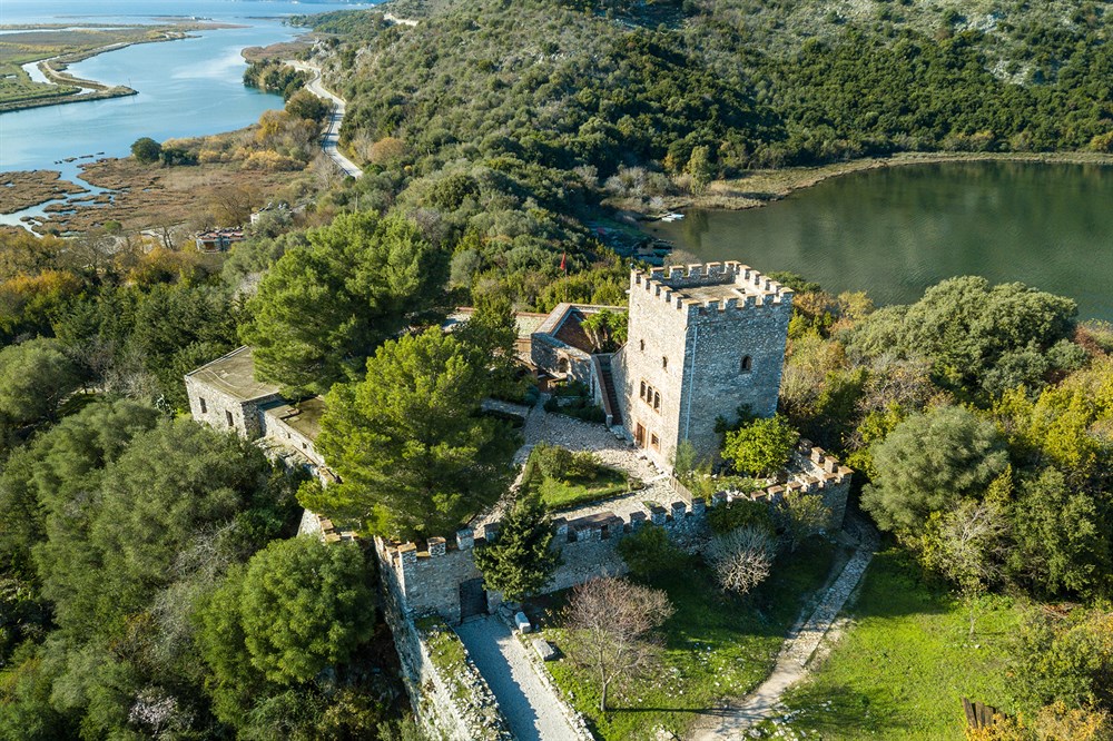 img:https://www.thethinkingtraveller.com/media/Resized/Greece%20Local%20Areas/Corfu/Butrint%20Tour/AUG20/1000/shutterstock_1263463651.jpg