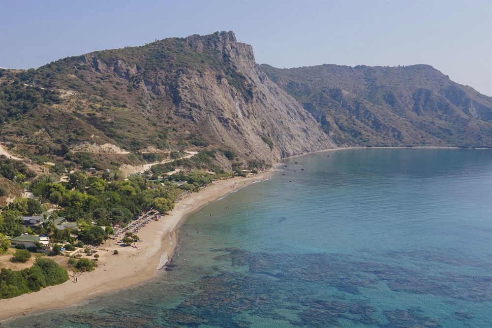 img:/media/Resized/Greece%20Local%20Areas/Zakynthos/Beaches/Dafni/1000/TTT_Ionian_Islands_Zakynthos_Dafni_Beach_SEP21_1.jpg