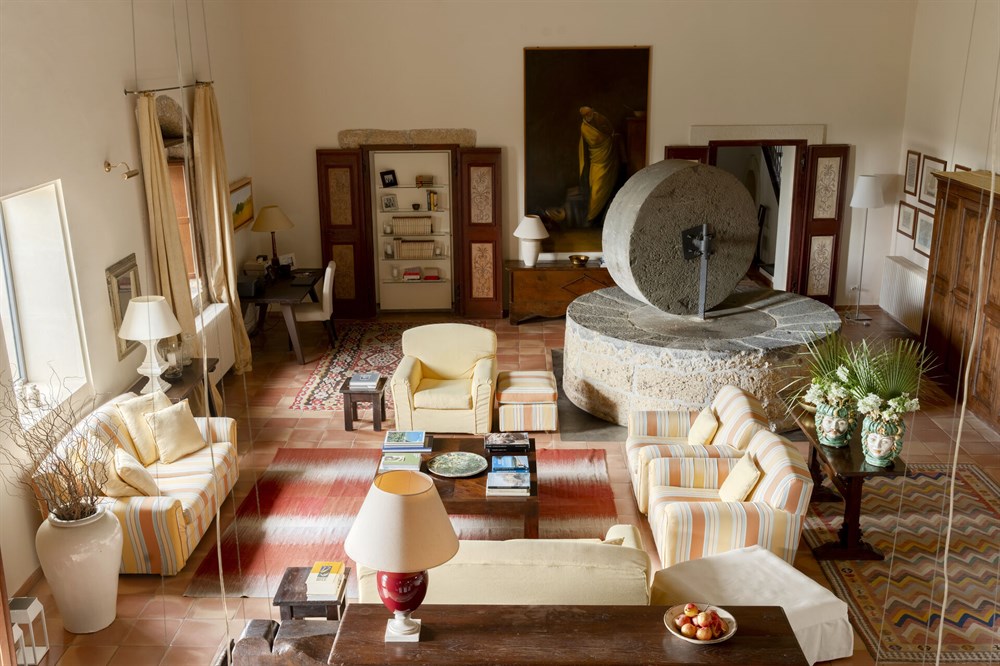 img:https://www.thethinkingtraveller.com/media/Resized/SICILY%20villas/Villa%20San%20Tommaso/NOV23/1000/TTT_Sicily_Villa_San_Tommaso_OCT23_043.jpg