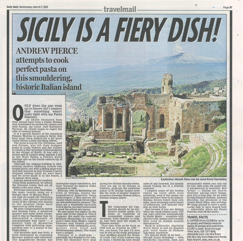 The-Daily-Mail,-7th-March-2012-article